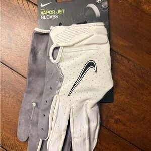 NWT! Nike Vapor Jet Football Gloves Men's Size L White Gray Full Finger